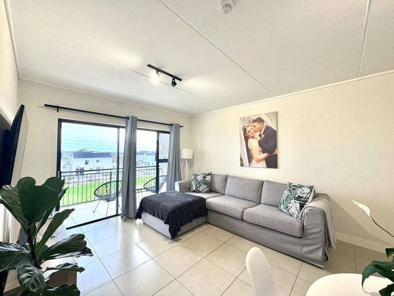 To Let 2 Bedroom Property for Rent in Somerset West Western Cape